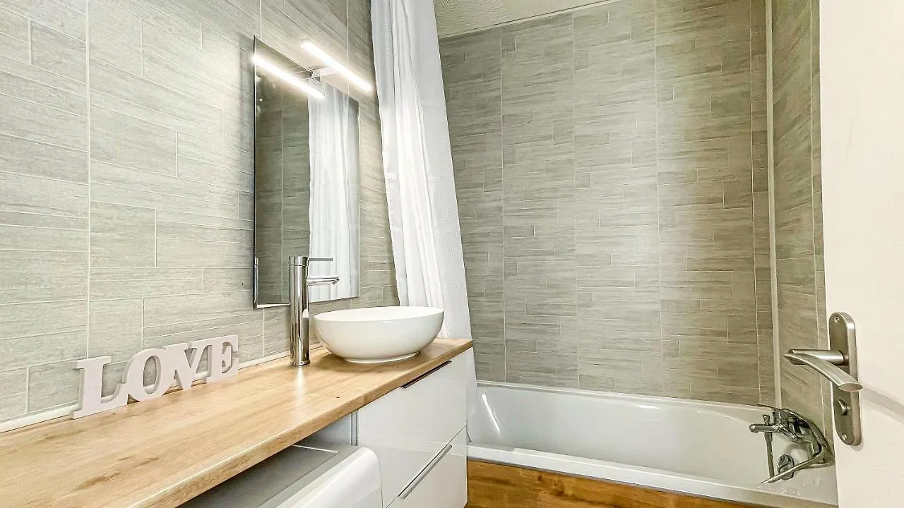 Homey Everyday - New / Free Parking Annemasse France